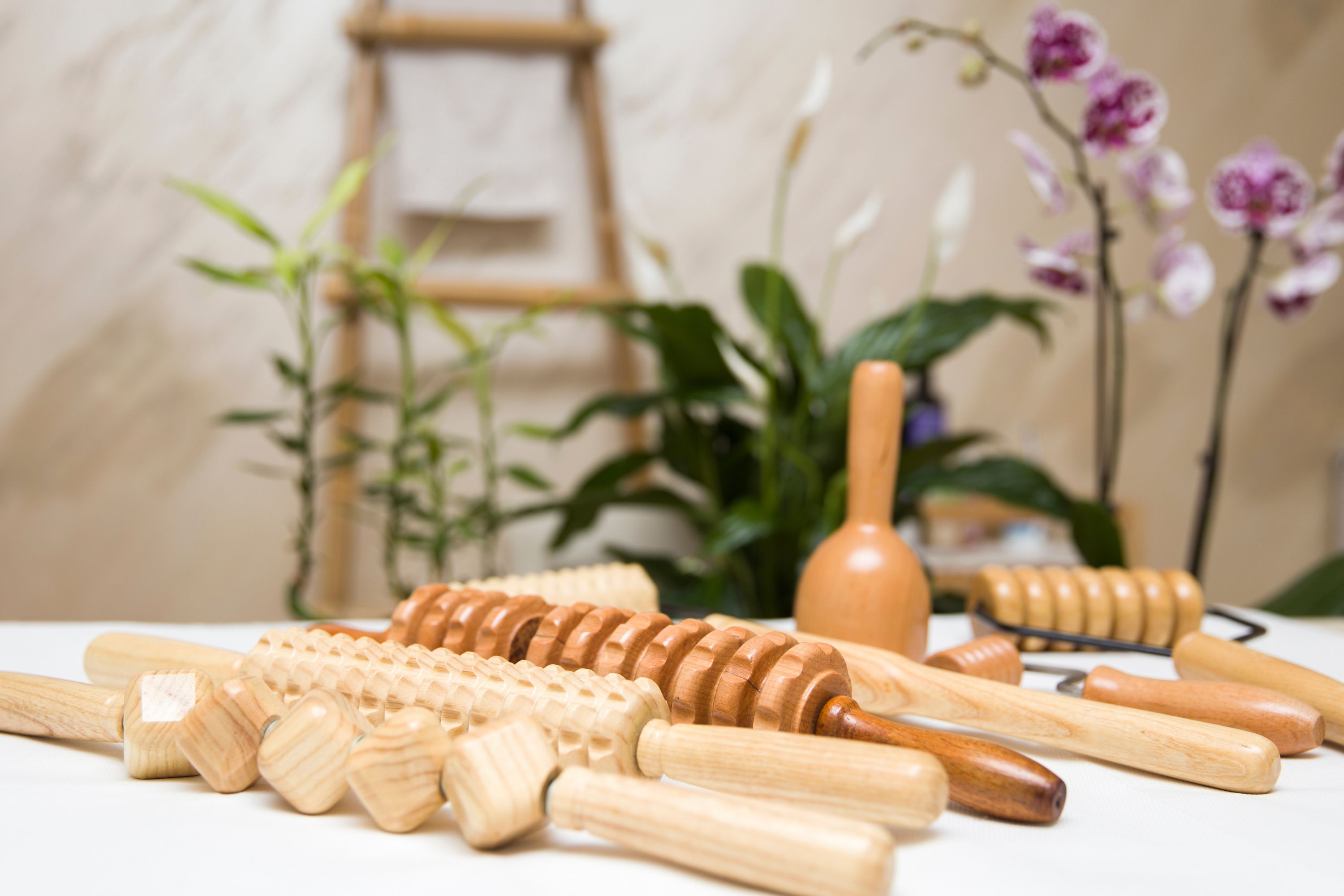 tools for home massage services in Dubai